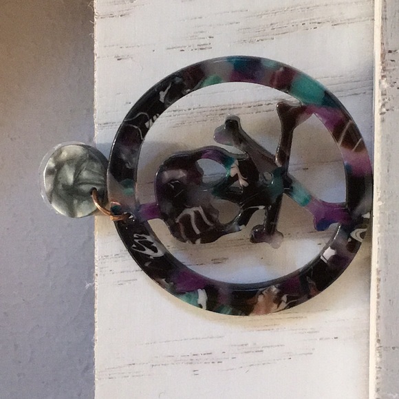 Pirate Skull and Crossbones Acrylic Resin Earrings - Picture 6 of 6